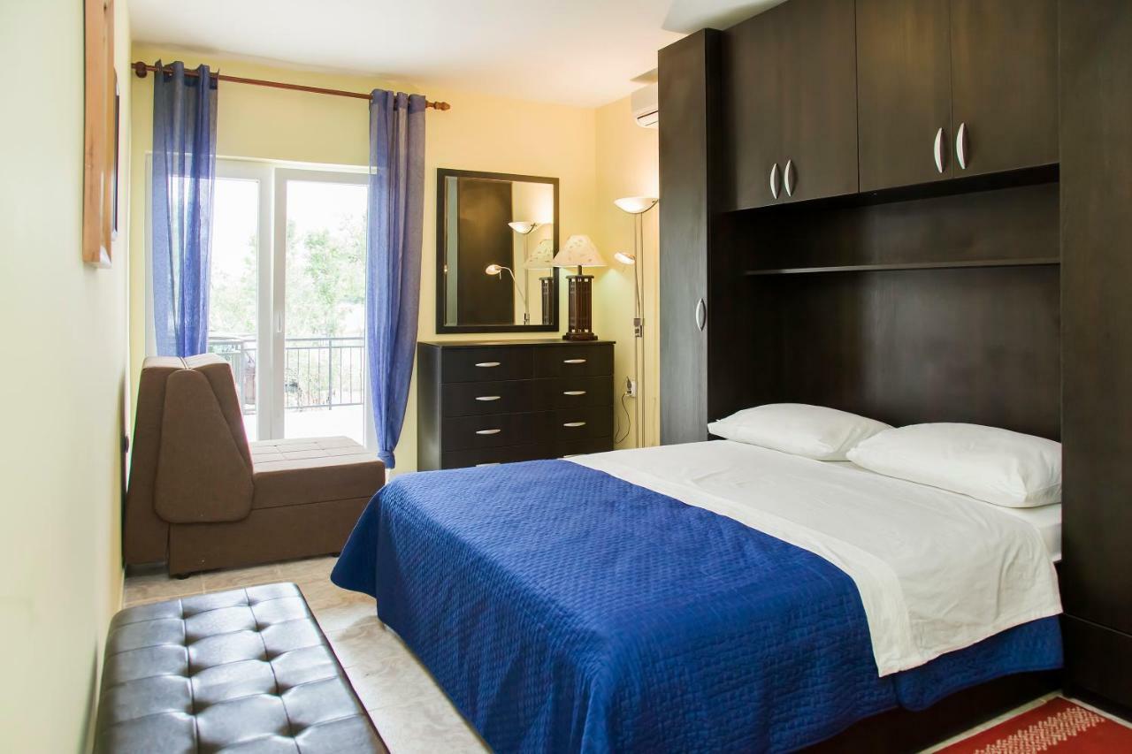 Apartman Lukrecija *