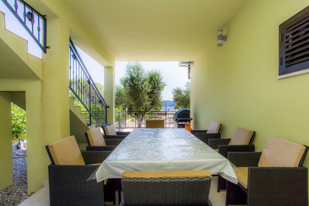 Lukrecija Apartment Drace